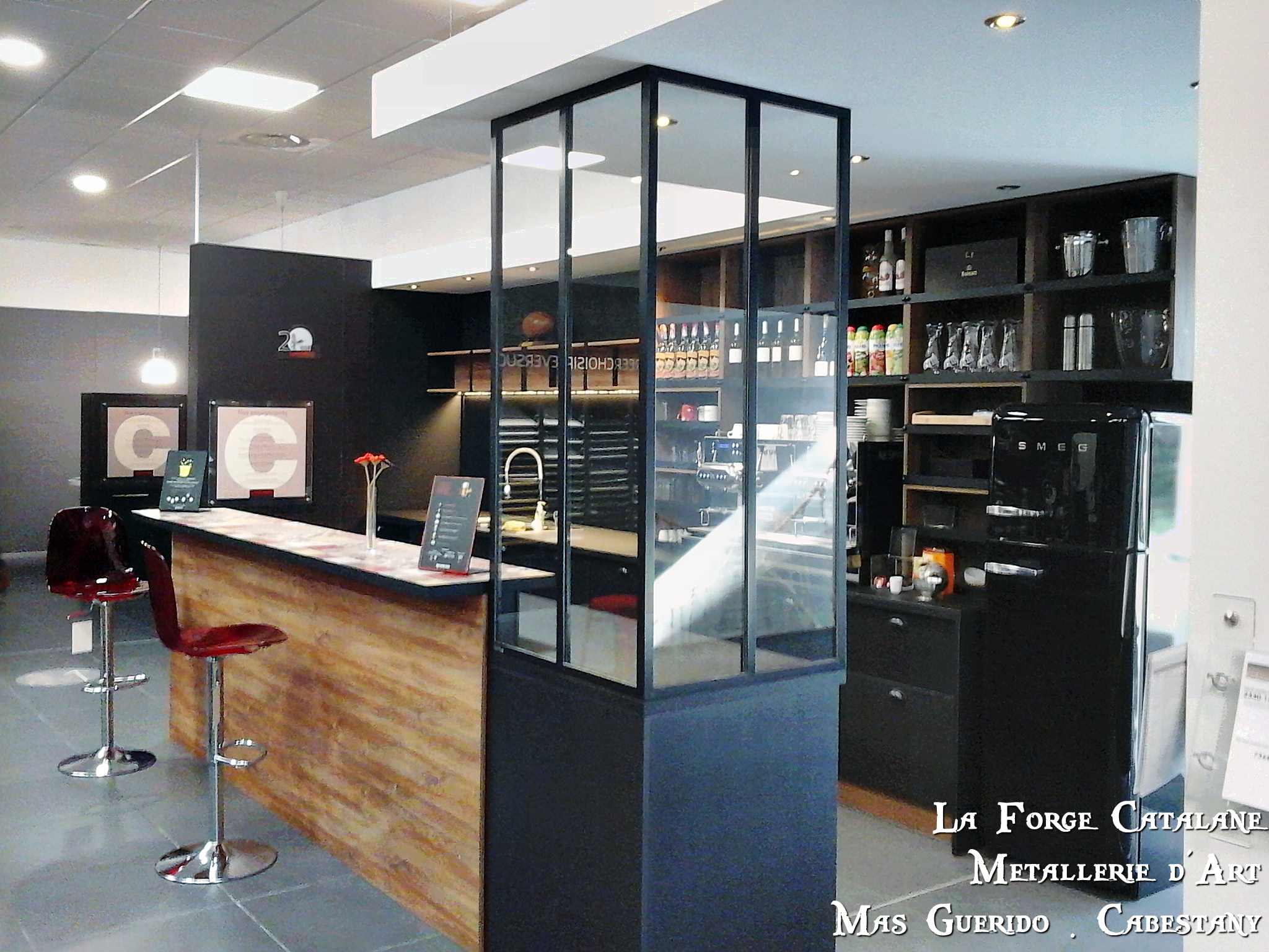 verriere type ancien atelier separation zone client commerce bar  forge catalane 2.jpg